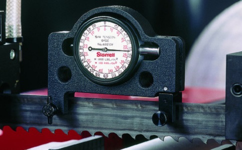 韶关锯切钛合金用双金属带锯条还是硬质合金带锯条？