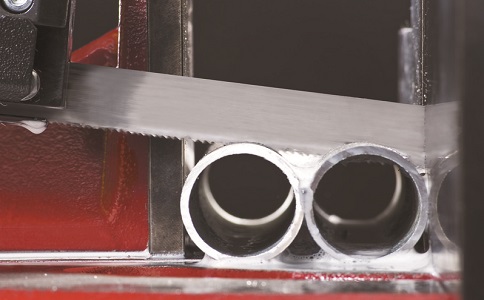 韶关锯切金属材料时出现卡带锯条原因以及处理方法？